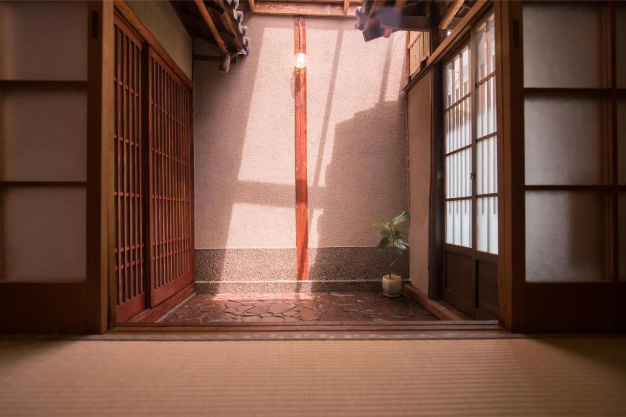 Makoto Kyomachi Villa Kyoto